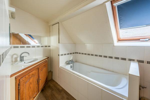 Appartement T2 en duplex loué – Proximité centre-ville de Nuits-Saint-Georges