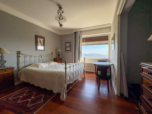 Maison de 182m² sur 569m² de terrain – haut de royat