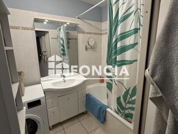 Location Appartement 3 pièces 54.09 m² - 1 RUE DES LANNES Mourenx 64150