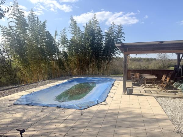Bourg-de-Visa (82190) Bourg de Visa Domaine éco-responsable avec 4 habitations et activité locative sur 6 ha
