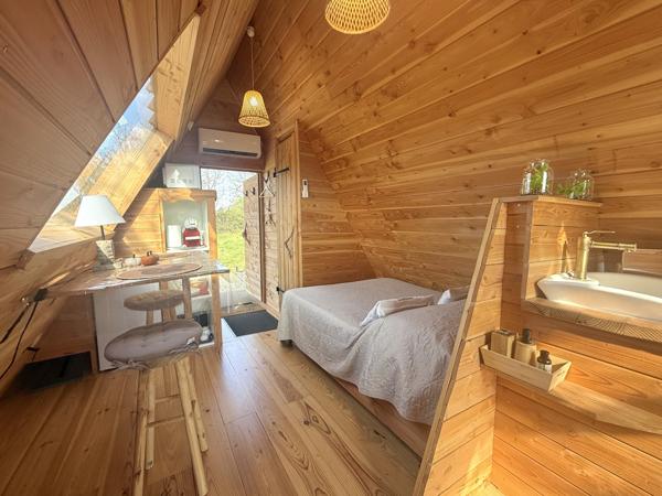 Bourg-de-Visa (82190) Bourg de Visa Domaine éco-responsable avec 4 habitations et activité locative sur 6 ha
