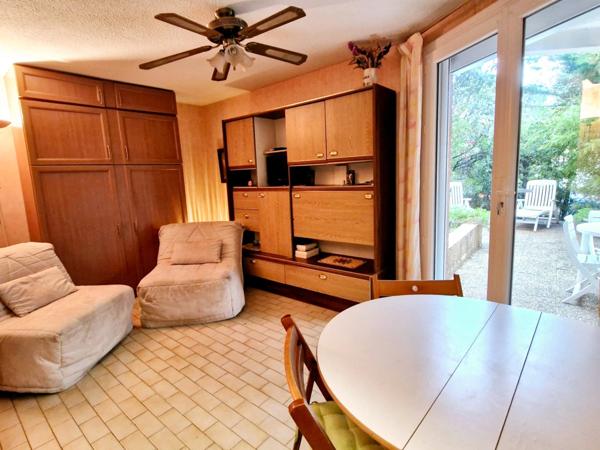 ✨ Studio cosy avec grand jardin privatif – Rare en plein centre de Saint-Aygulf !