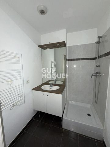 Appartement dernier étage  à vendre de 4 pièces de 74.82 m², 85.21 m² au sol