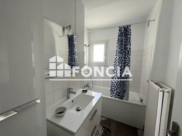 Location Appartement 4 pièces 64.6 m² - 7 RUE CLAUDE DEBUSSY Besancon 25000