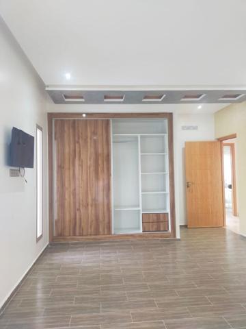 A Vendre Superbe Villa Contemporaine Titrée sans VNA - Route de l'Ourika - 16 km de Marrakech