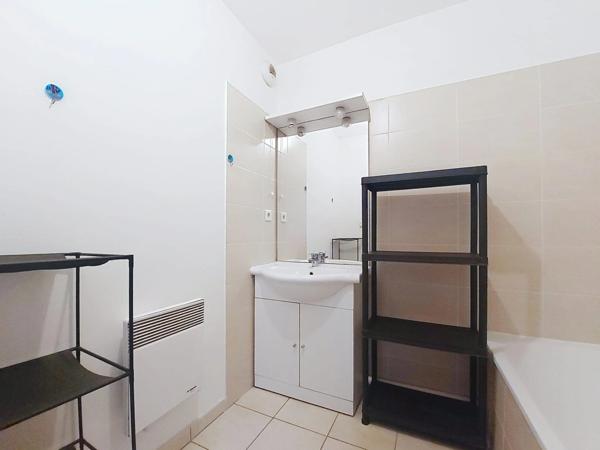 Appartement à louer 2 pièces BELLEGARDE SUR VALSERINE (01)