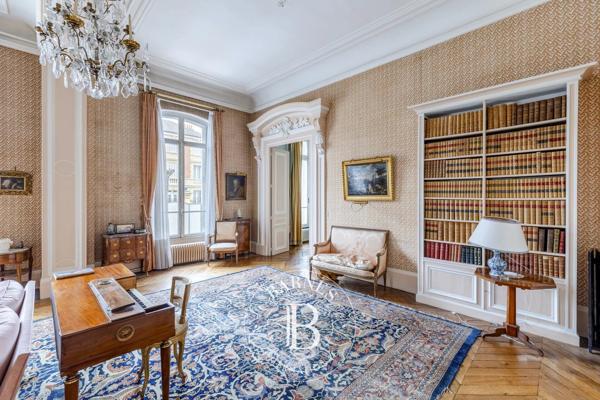 Saint-Germain-en-Laye, Hôtel particulier 15 Chambres -  755 m² à vendre