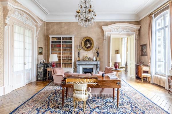 Saint-Germain-en-Laye, Hôtel particulier 15 Chambres -  755 m² à vendre