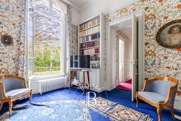 Saint-Germain-en-Laye, Hôtel particulier 15 Chambres -  755 m² à vendre
