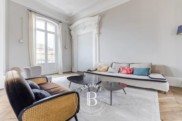 Saint-Germain-en-Laye, Hôtel particulier 15 Chambres -  755 m² à vendre