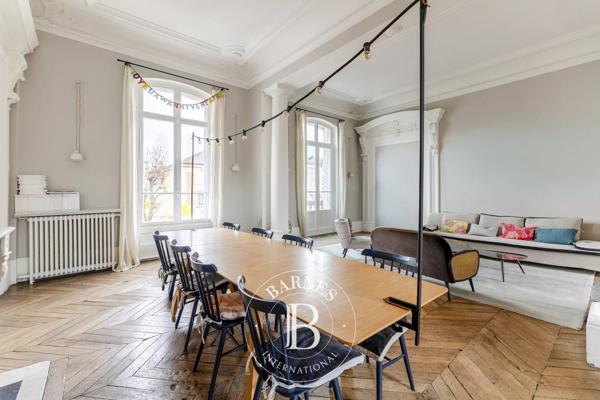 Saint-Germain-en-Laye, Hôtel particulier 15 Chambres -  755 m² à vendre