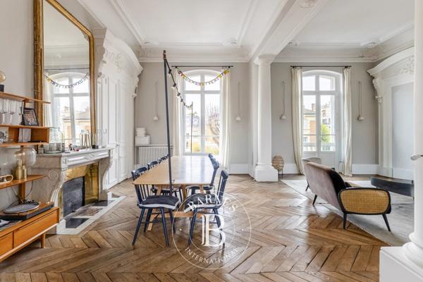 Saint-Germain-en-Laye, Hôtel particulier 15 Chambres -  755 m² à vendre
