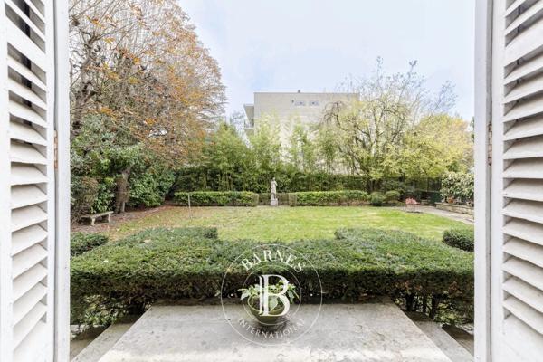 Saint-Germain-en-Laye, Hôtel particulier 15 Chambres -  755 m² à vendre