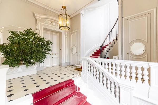 Saint-Germain-en-Laye, Hôtel particulier 15 Chambres -  755 m² à vendre
