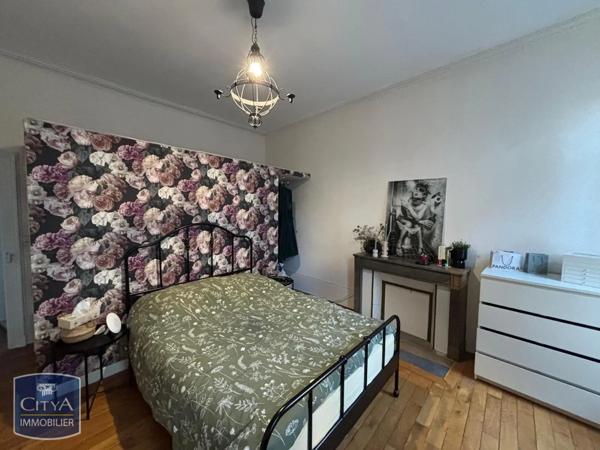 Appartement à louer 8 pièces 233m²