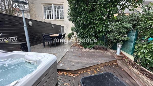 Maison à CHATEAUROUX, 36000 - 5 pièces 137m²