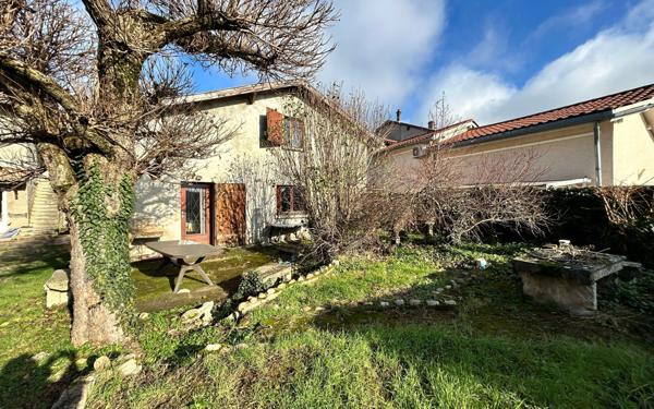 Maison à vendre    5 pièces • 180 m2 Reyrieux