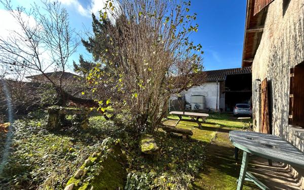 Maison à vendre    5 pièces • 180 m2 Reyrieux