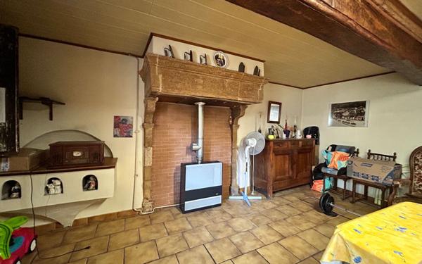 Maison à vendre    5 pièces • 180 m2 Reyrieux