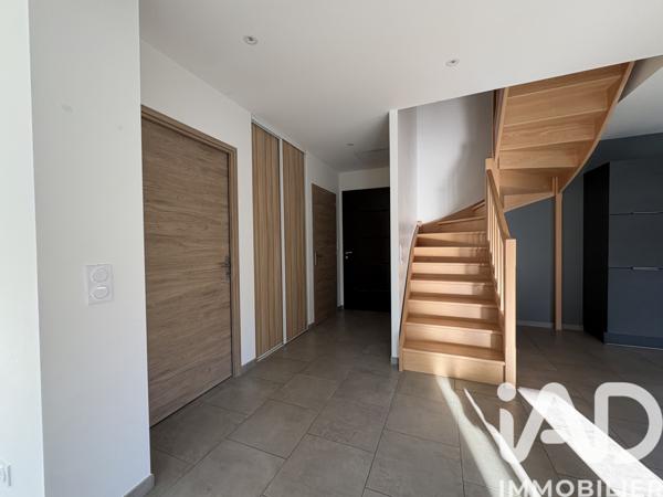 Maison à vendre 5 pièces 170 m² Saint-Avre