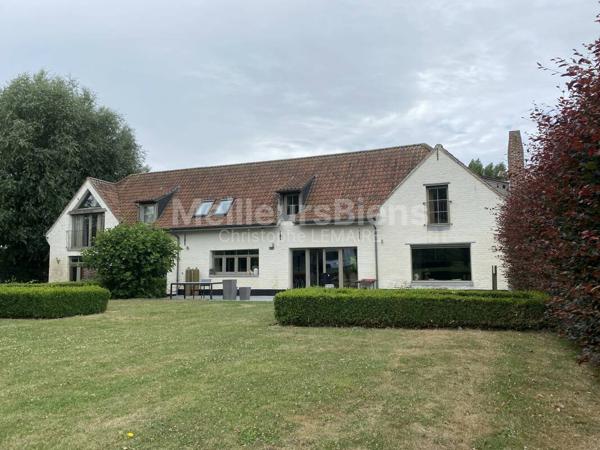 Magnifique ferme au carre