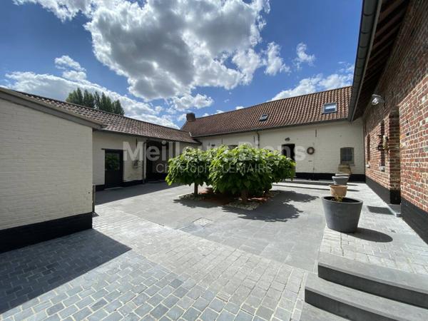 Magnifique ferme au carre