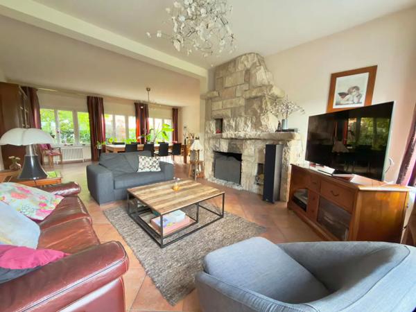 Maison à vendre 8 pièces 245m² Béthune (62400)