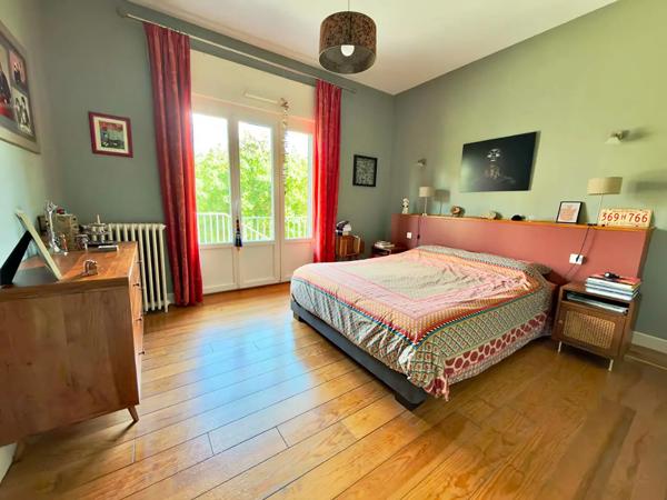 Maison à vendre 8 pièces 245m² Béthune (62400)