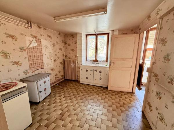 Vente                                                      Maison de village
                        
                     6 pièces                      140 m2                     à Andelot-Blancheville