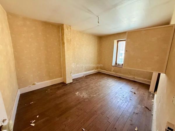 Vente                                                      Maison de village
                        
                     6 pièces                      140 m2                     à Andelot-Blancheville