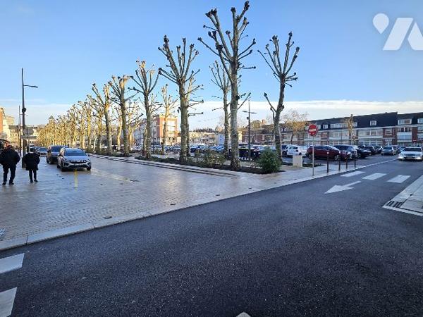 LISIEUX - Murs commerciaux