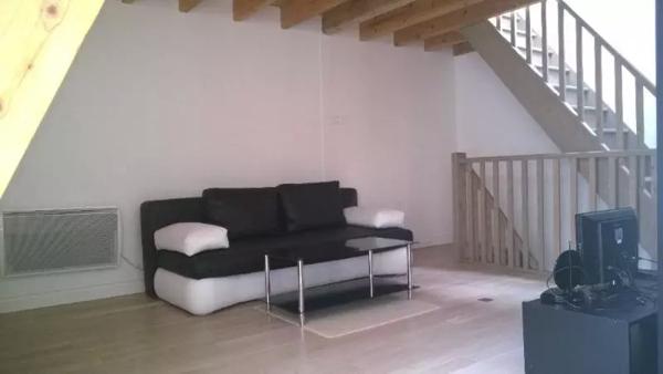 Appartement à louer 2 pièces 55.58m²