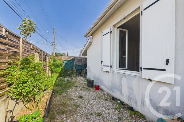 Maison à vendre  2 pièces - 37,18 m 2   EYSINES  - 33
