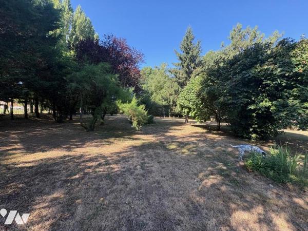 MELLE Maison ancienne de 98 m² 3 chambres