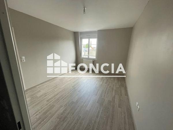 Location Appartement 2 pièces 45.4 m² - 144 RUE JEAN CATELAS Saleux 80480