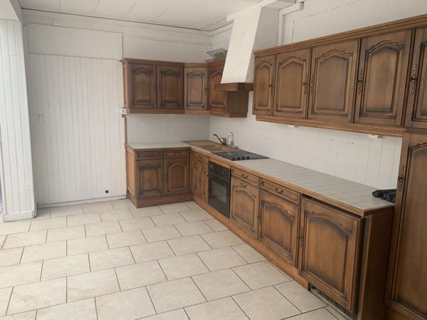 Maison 6 pièce(s) 2 chambre(s) 110 m²