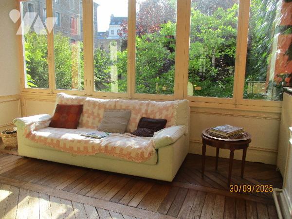 BEL IMMEUBLE BOULOGNE SUR MER 10 CHAMBRES GARAGE COUR