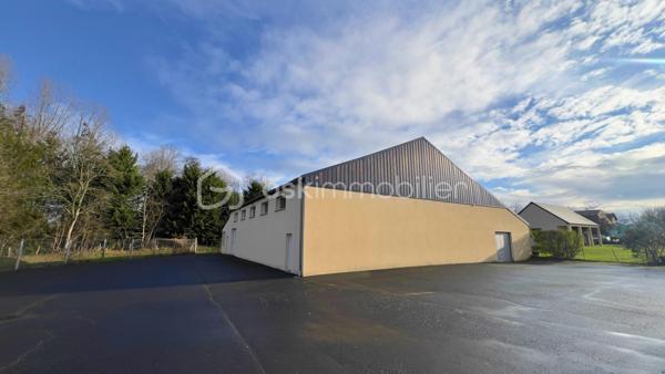 Local commercial de 764 m²