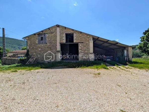 Corps de ferme de 330 m²