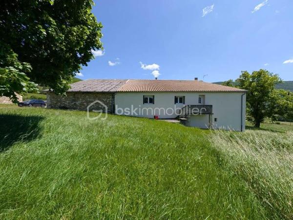 Corps de ferme de 330 m²