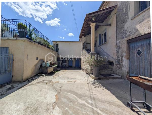 Corps de ferme de 330 m²