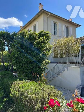 PROCHE VIEUX CANNET MAISON 120 M2 DEBUT 20E EN PARFAIT ETAT AVEC PISCINE