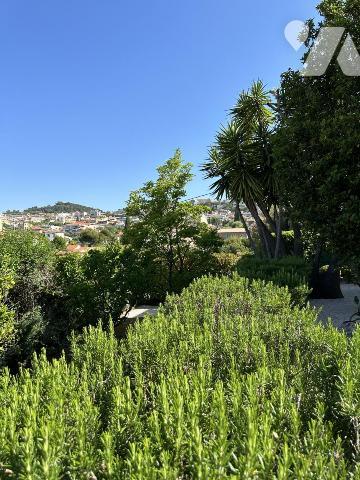 PROCHE VIEUX CANNET MAISON 120 M2 DEBUT 20E EN PARFAIT ETAT AVEC PISCINE