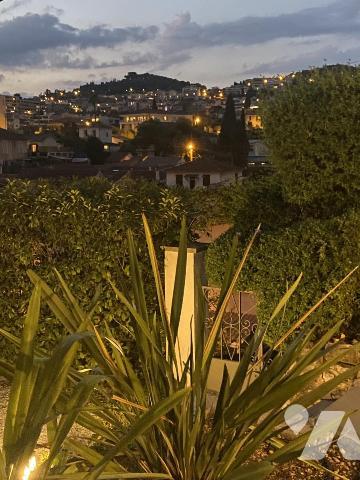 PROCHE VIEUX CANNET MAISON 120 M2 DEBUT 20E EN PARFAIT ETAT AVEC PISCINE