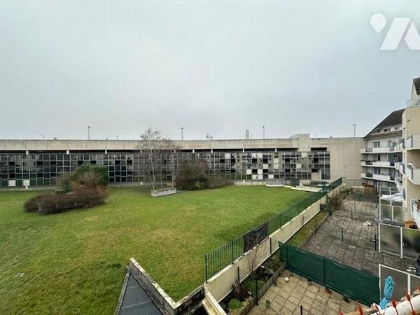 Appartement T3/4 de 70 m² (environ), en centre ville avec une cave et un box en sous-sol sécurisé
