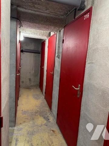 Appartement T3/4 de 70 m² (environ), en centre ville avec une cave et un box en sous-sol sécurisé