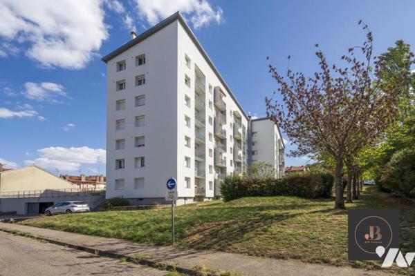 Appartement F4 au calme avec balcon 