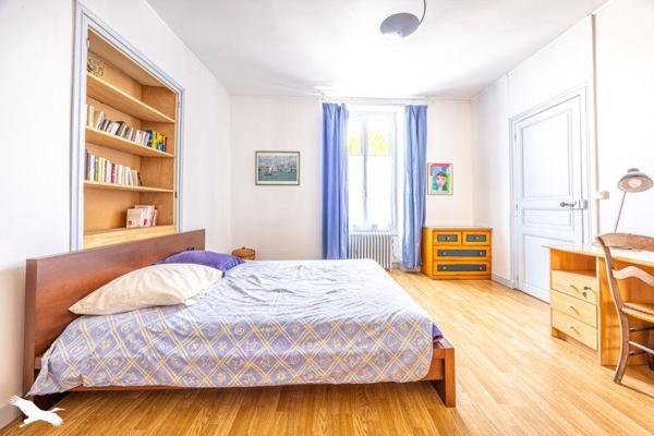 Maison à vendre |  La Jarrie |  7 pièces | 233 m²