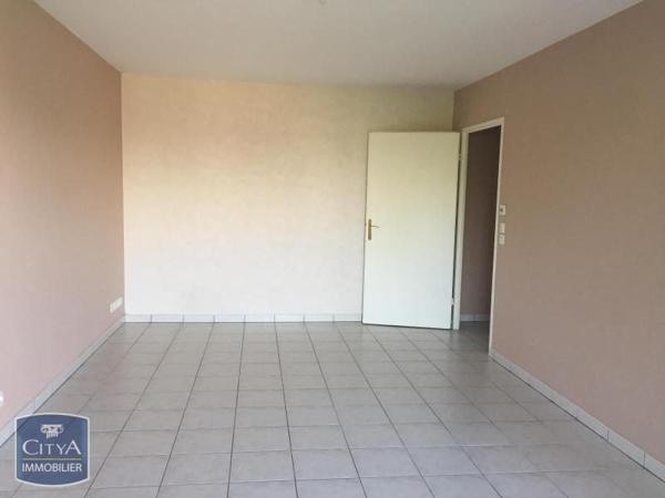 Appartement à louer 2 pièces 53.8m²