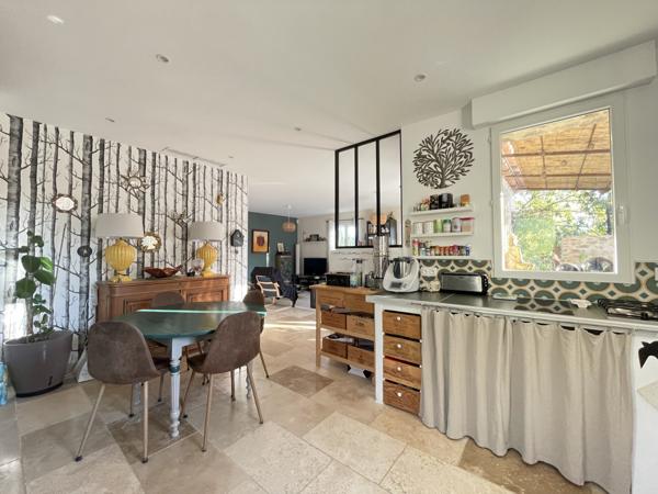 Montfort-sur-Argens (83570) VILLA RECENTE 3 CHAMBRES / JARDIN DE 400M²/ PISCINE/ GARAGE ET SOUS SOL DE 60M²